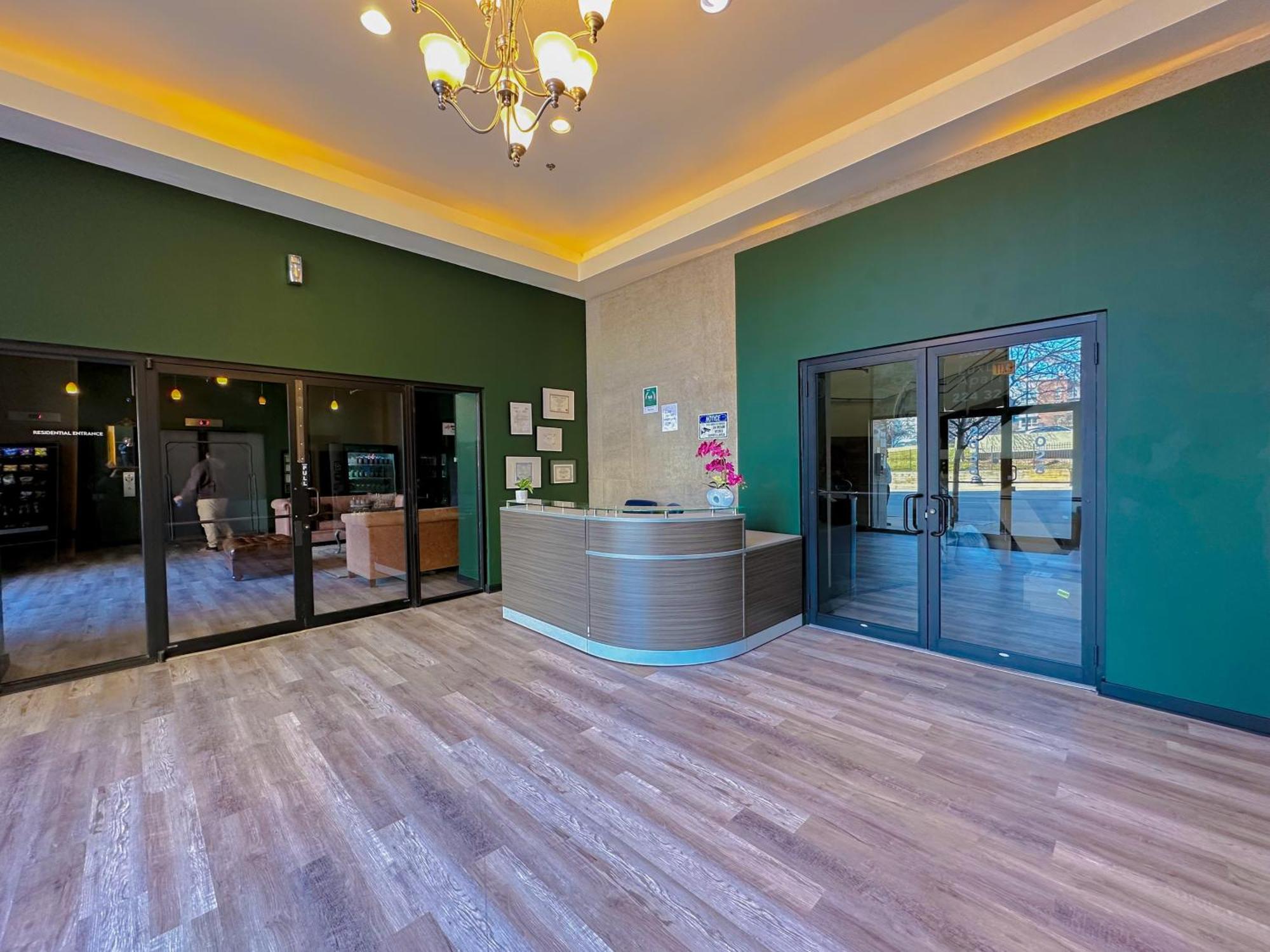 Mccormick Place 2Br Stylish Suite With Optional Parking And Gym For Up To 8 Guests Near Soldier Field And Grant Park Chicago Bagian luar foto