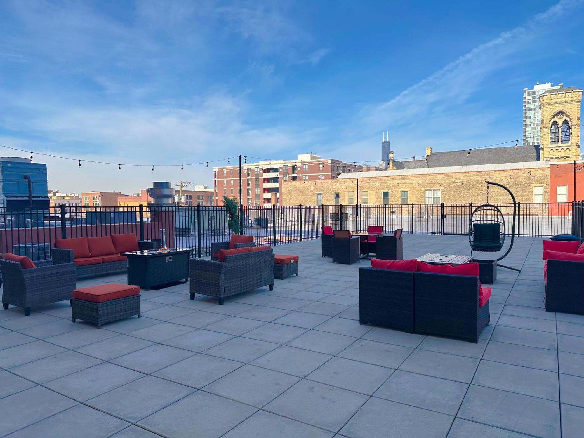 Mccormick Place 2Br Stylish Suite With Optional Parking And Gym For Up To 8 Guests Near Soldier Field And Grant Park Chicago Bagian luar foto